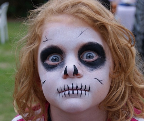 maquillaje de esqueleto para niña sencillo