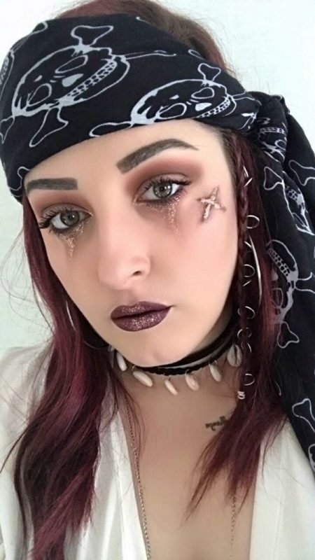 maquillaje de pirata para mujer