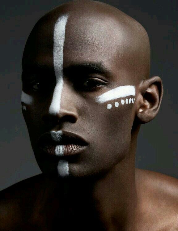 maquillaje tribal hombre